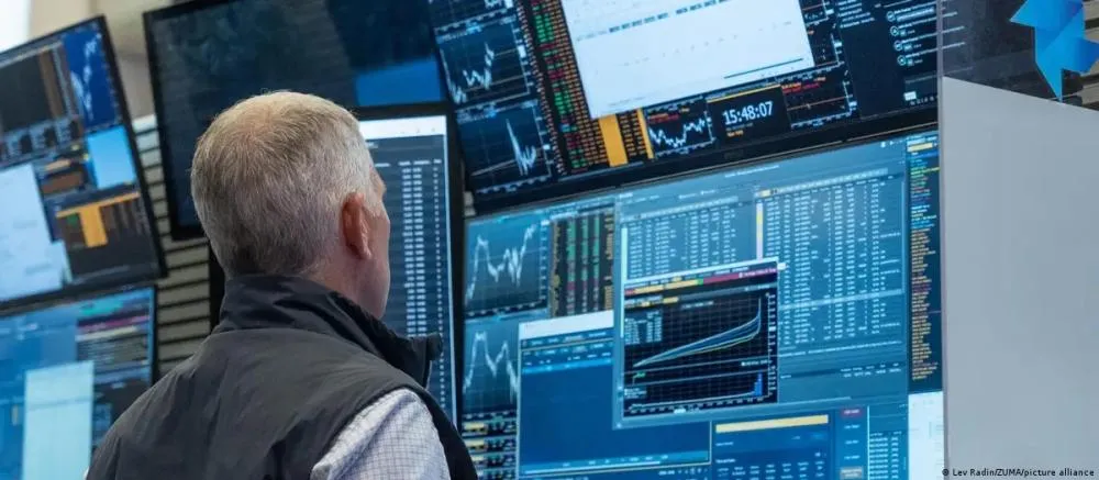 Mercado financeiro 24 horas movimenta us$ 500 bilhões em blockchain e desafia wall street
