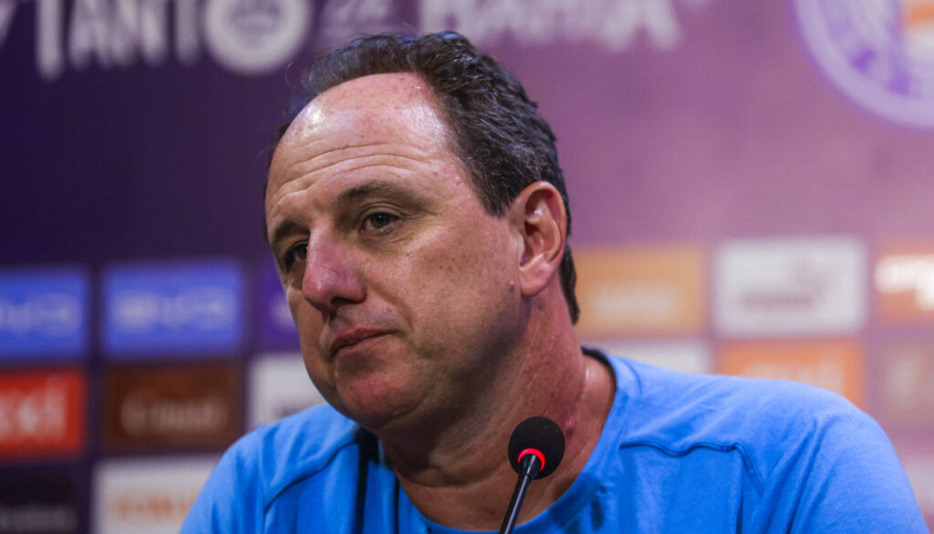 Merece ficar ou sair? enquete aponta opinião da torcida sobre rogério ceni no bahia
