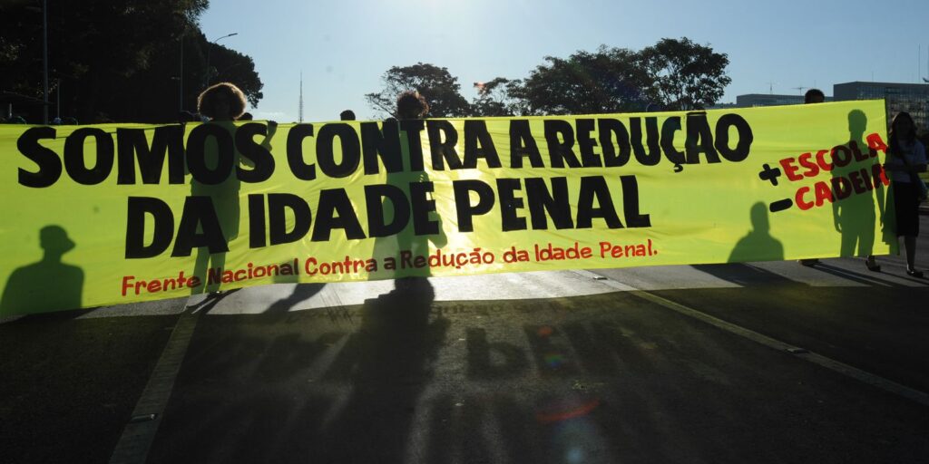 Pediatras se manifestam contrários à redução da maioridade penal