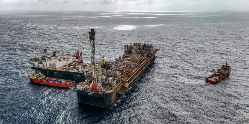 Petroleiros pedem petrobras mais estatal e menor repasse a acionistas