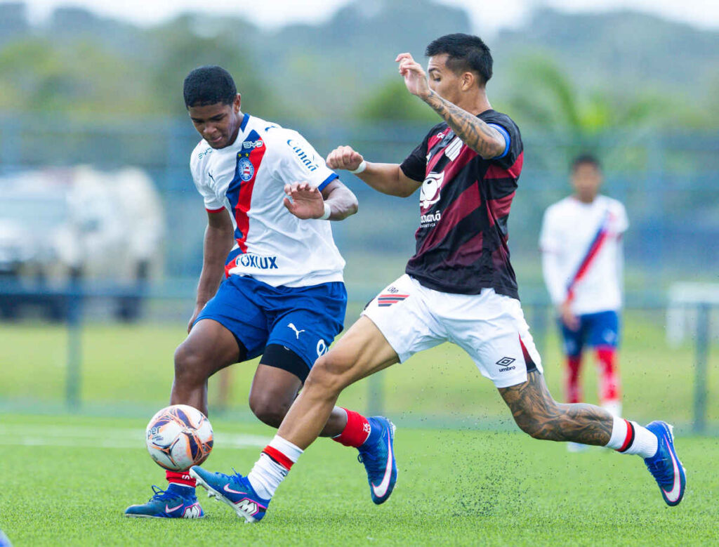 Sub-17: bahia leva três gols, mas reage e empata com o athletico em casa