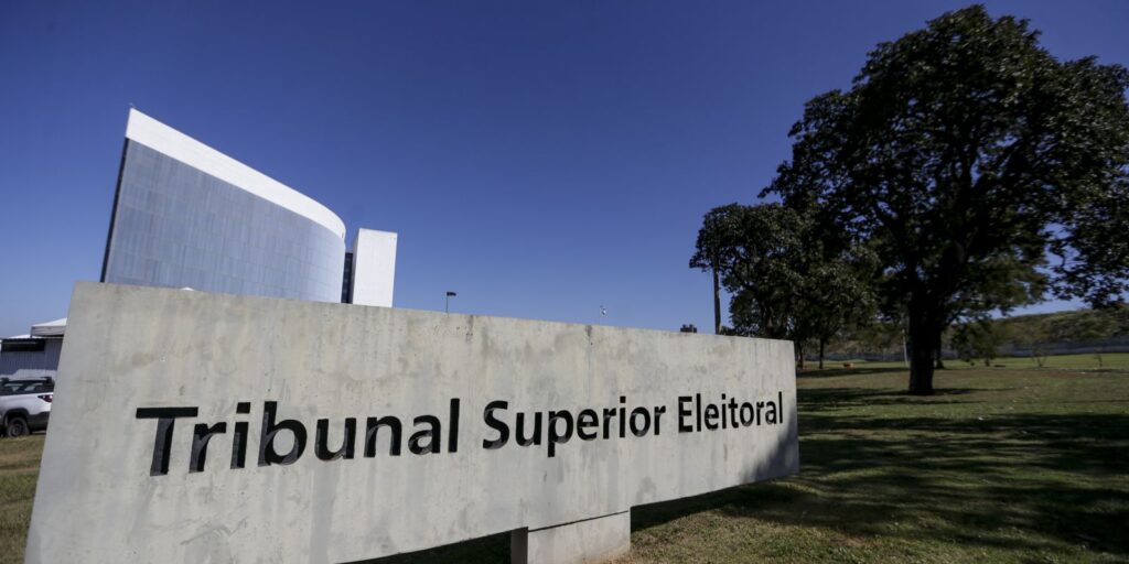 Tse cria conselho para monitorar desinformação e ia nas eleições
