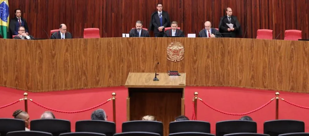Tse extingue ação do pt e libera caminho para r$ 2,3 bilhões do fundo eleitoral