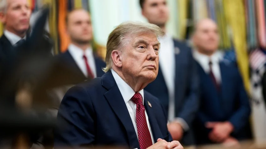 Trump nega relato sobre escassez de munições nos eua