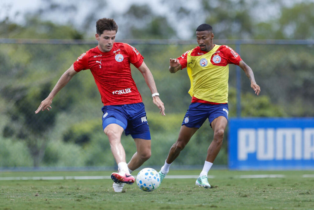 Bahia trabalha parte tática em último treino da semana; elenco ganha folga
