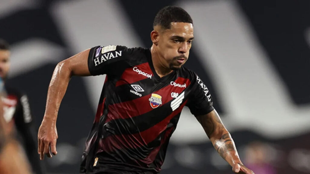 Lateral ex-bahia será titular pelo athletico dois meses após saída do esquadrão