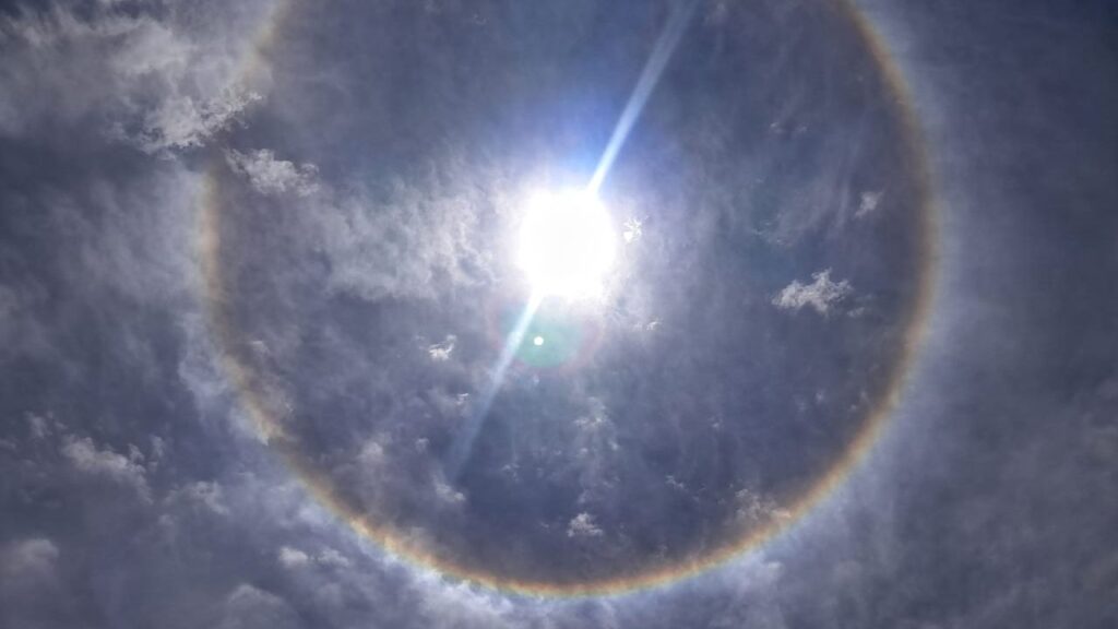 Círculo misterioso ao redor do sol chama atenção de moradores de pg; entenda o fenômeno — bnt online