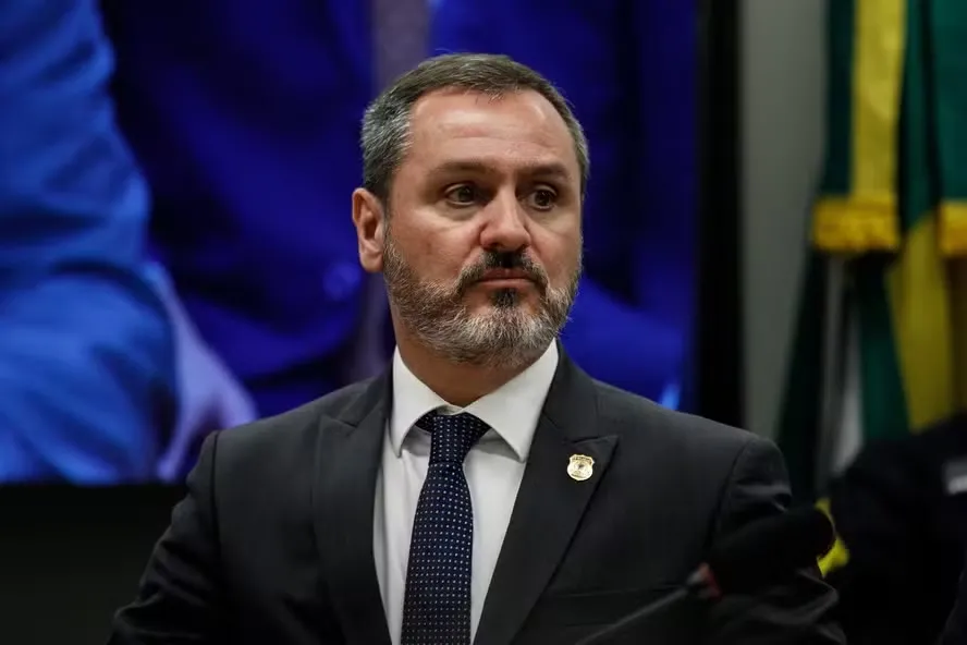 Mpf investiga diretor-geral da pf por suspeita de vazamento que envolve o filho e o irmão de lula