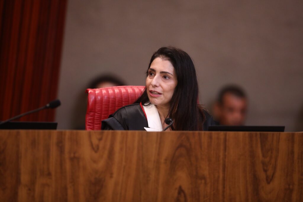 Ministra do tse relata sobrecarga e 50 processos por dia — bnt online